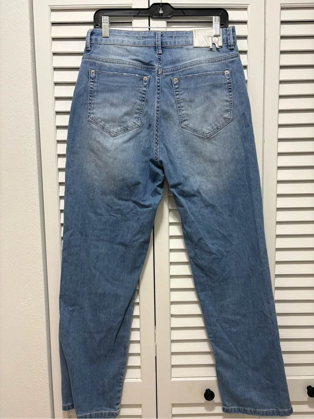 Light Wash Straight-Leg Women's Jeans
